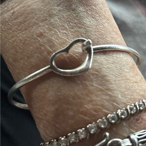 Elegant Silver Heart Bracelet